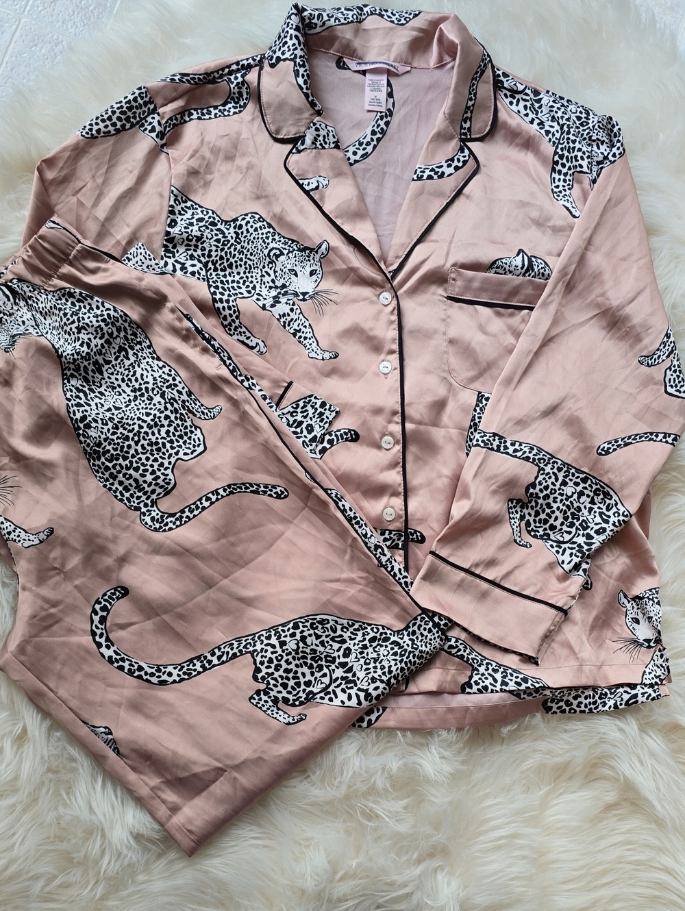 Victoria's Secret Evening Blush Leopards Satin Long Pajama Set M Short